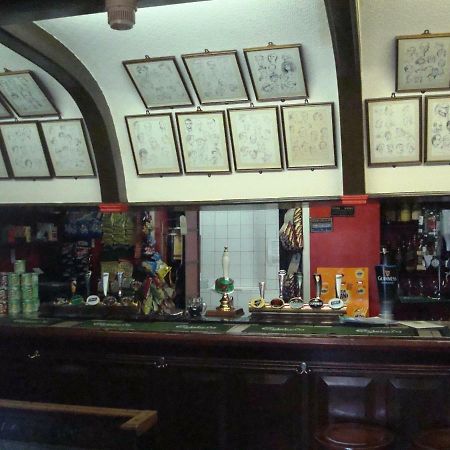 Glendower Hotel Goodwick Bagian luar foto